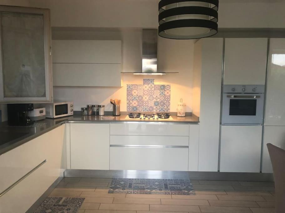 Timetofreedom Con Giardino Privato E Piscina Appartement Peschiera del Garda